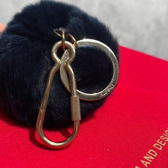 Pom-Pom Keychain - Picture 2 of 3